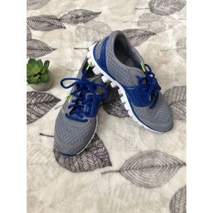 Running sneakers